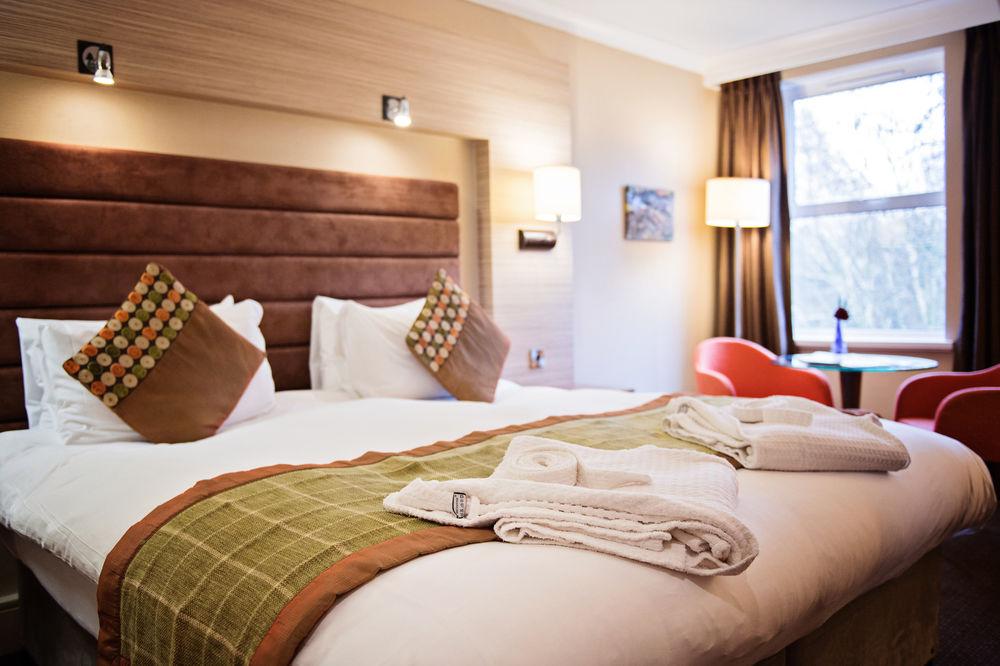 Delta Hotels by Marriott Cheltenham Chase Eksteriør bilde