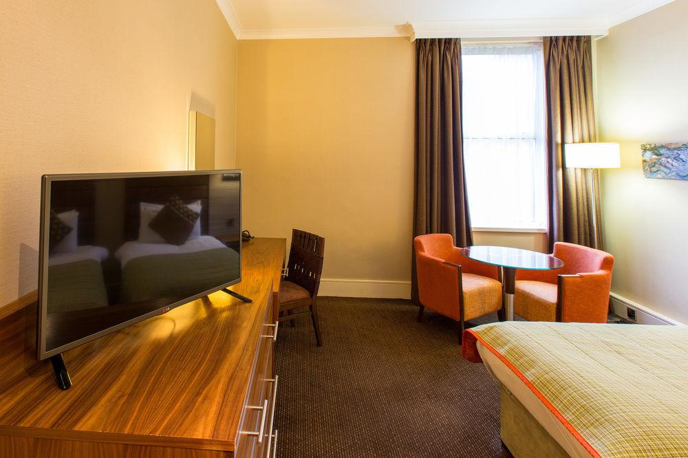Delta Hotels by Marriott Cheltenham Chase Eksteriør bilde