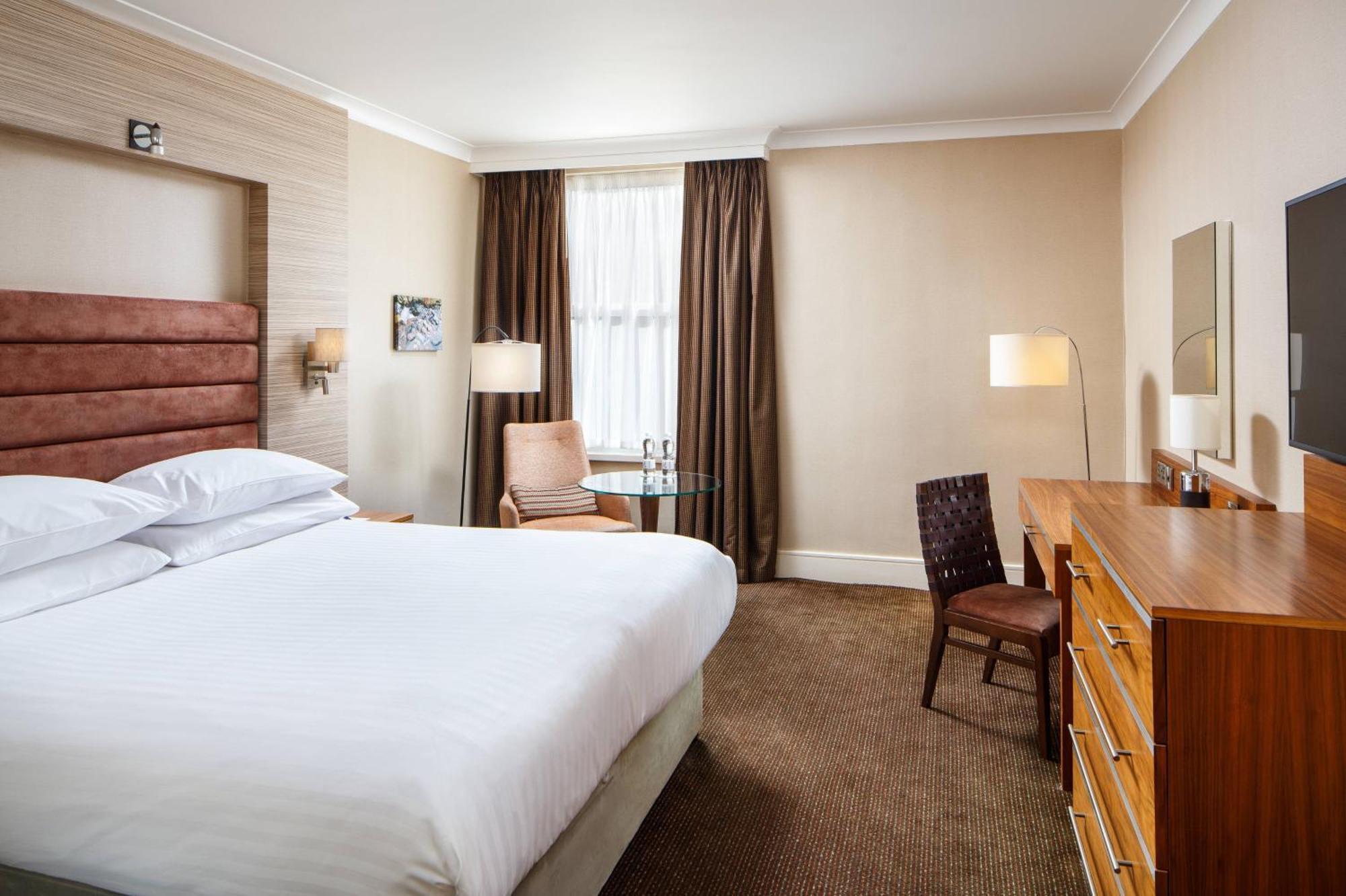 Delta Hotels by Marriott Cheltenham Chase Eksteriør bilde