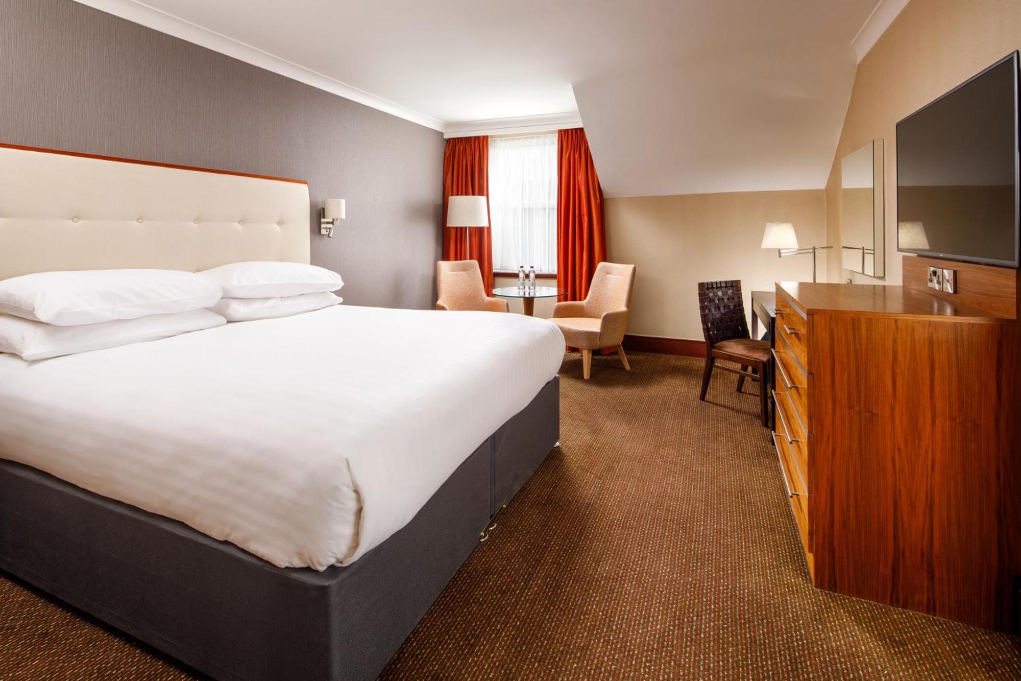 Delta Hotels by Marriott Cheltenham Chase Eksteriør bilde